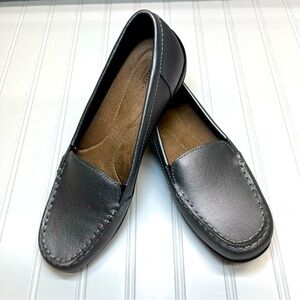 G.H.Bass & Co. Leather Loafers Women's Size 9.5 NWOT